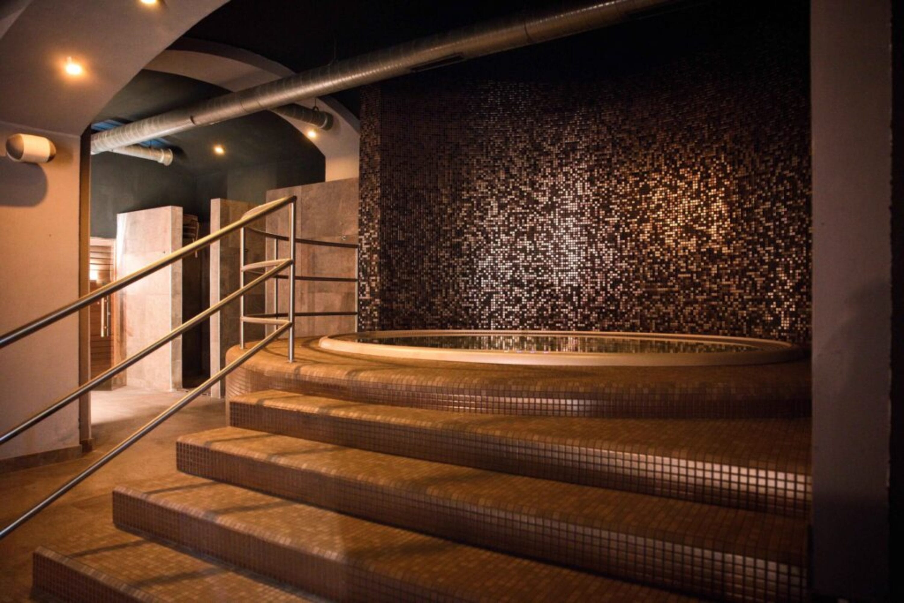 Wellness vířivka XFitness Smíchov