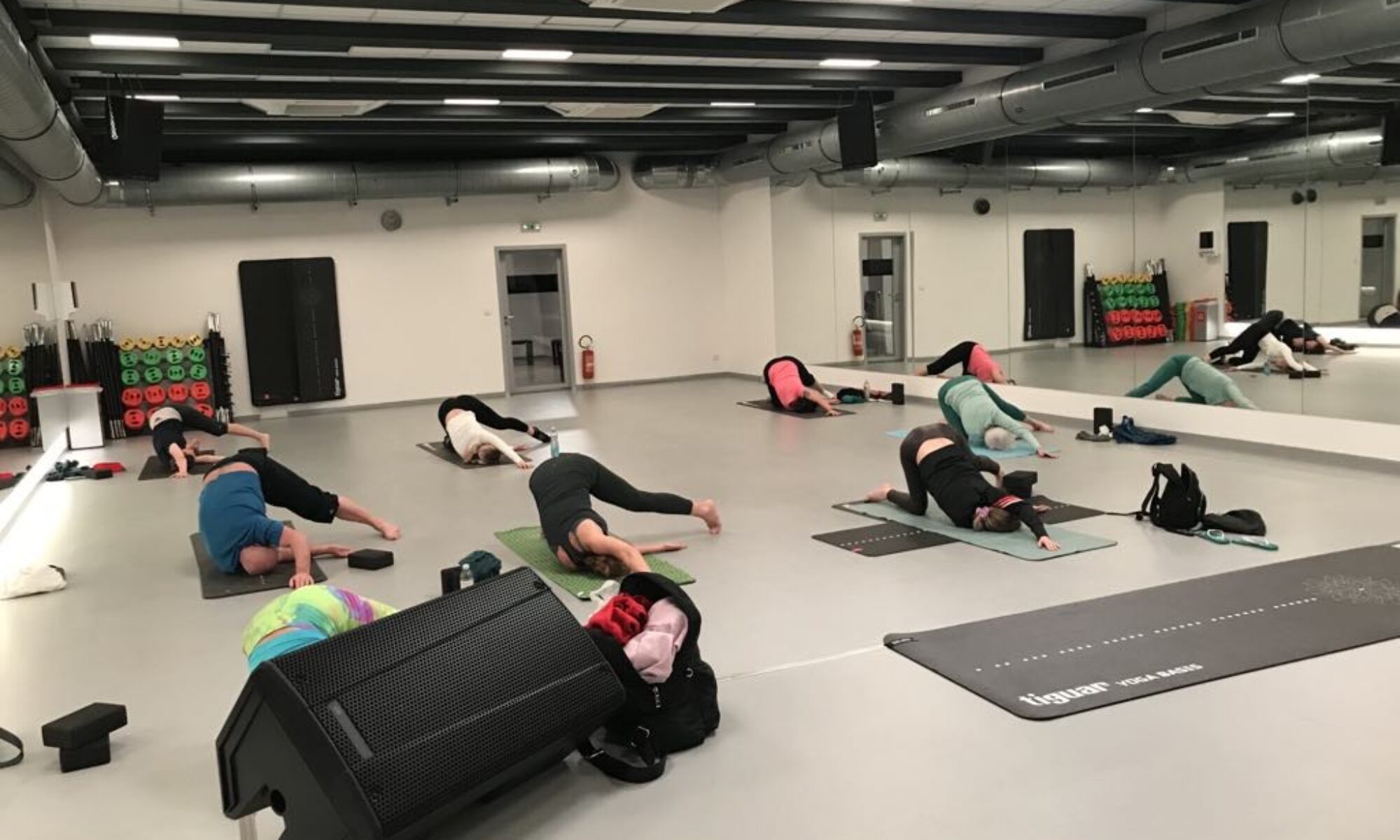 Power jóga Skupinová lekce Power jóga v XFitness Smíchov